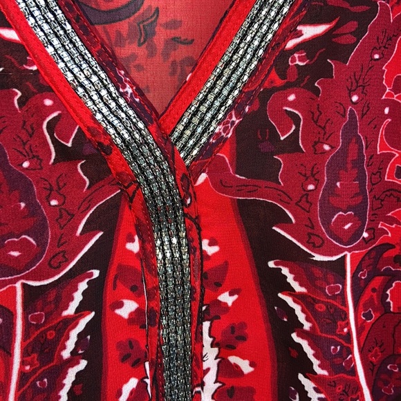 Lane Bryant red/black/wh paisley print with embellished neckline size 22 NWT - Picture 2 of 7